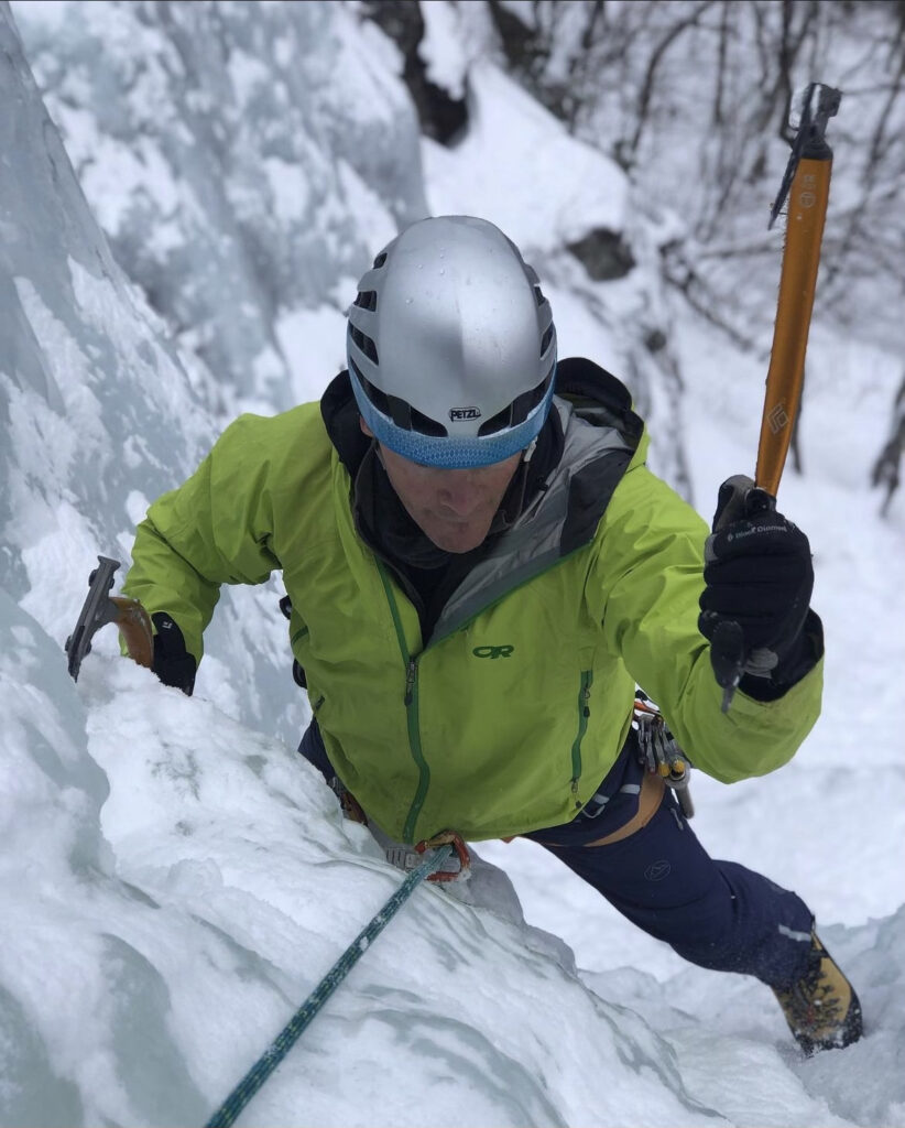 clothing for staying warm ice climbing dracula in New Hampshire